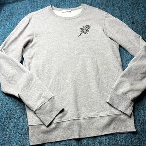 Frame Rose Embroidered Crewneck Sweatshirt in Light Grey Black
